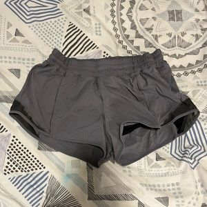 Size 6 lululemon shorts